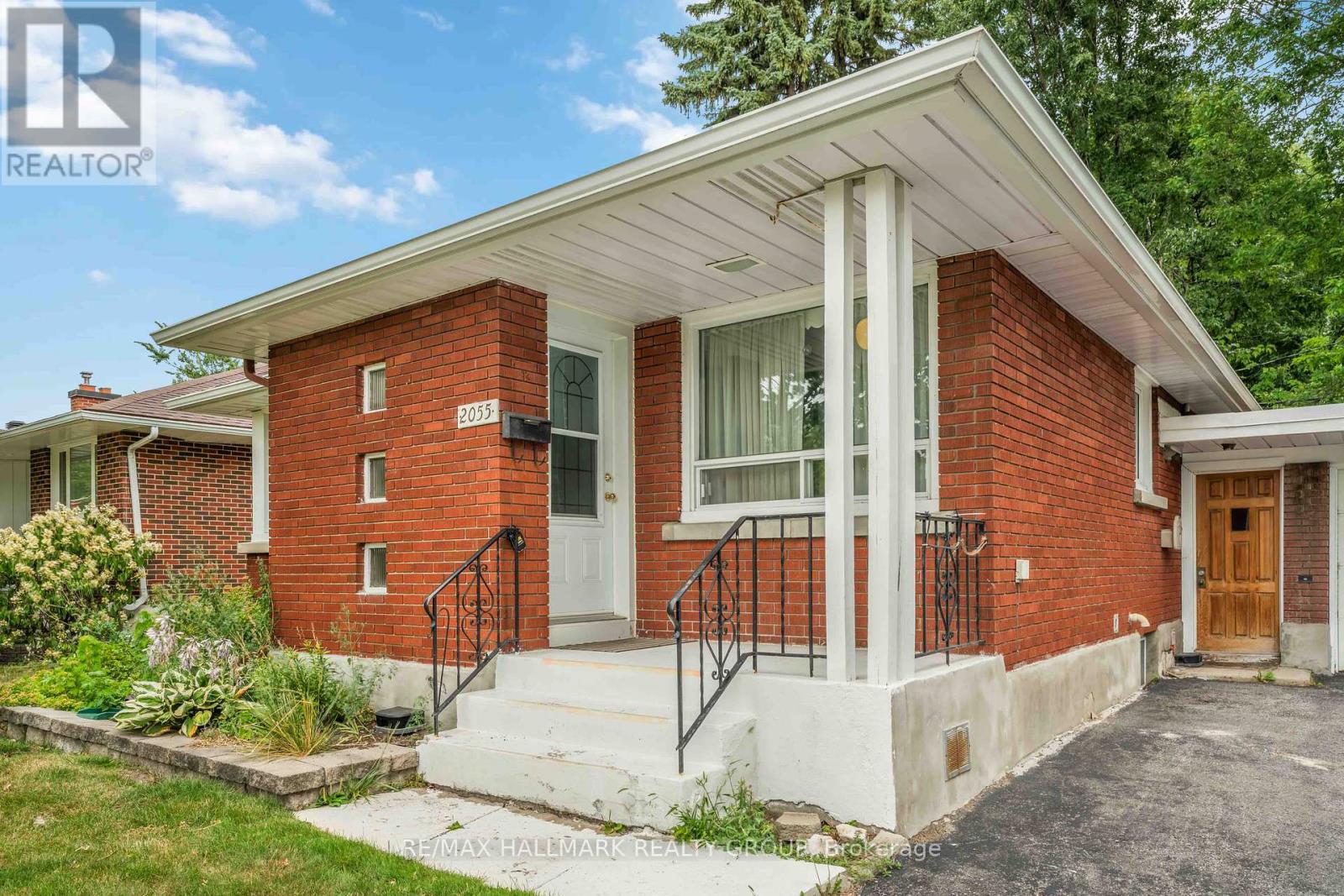 Property at 2055 NEEPAWA AVENUE image 2