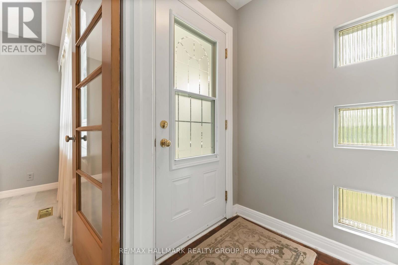 Property at 2055 NEEPAWA AVENUE image 3
