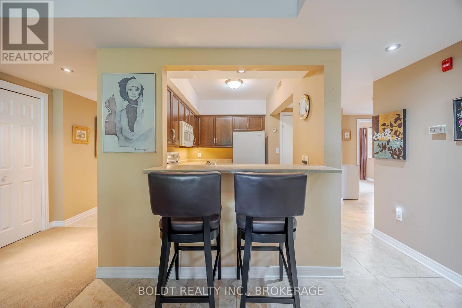 201 - 678 Line 2 Road, Niagara-On-The-Lake, Ontario  L0S 1T0 - Photo 13 - X12330060