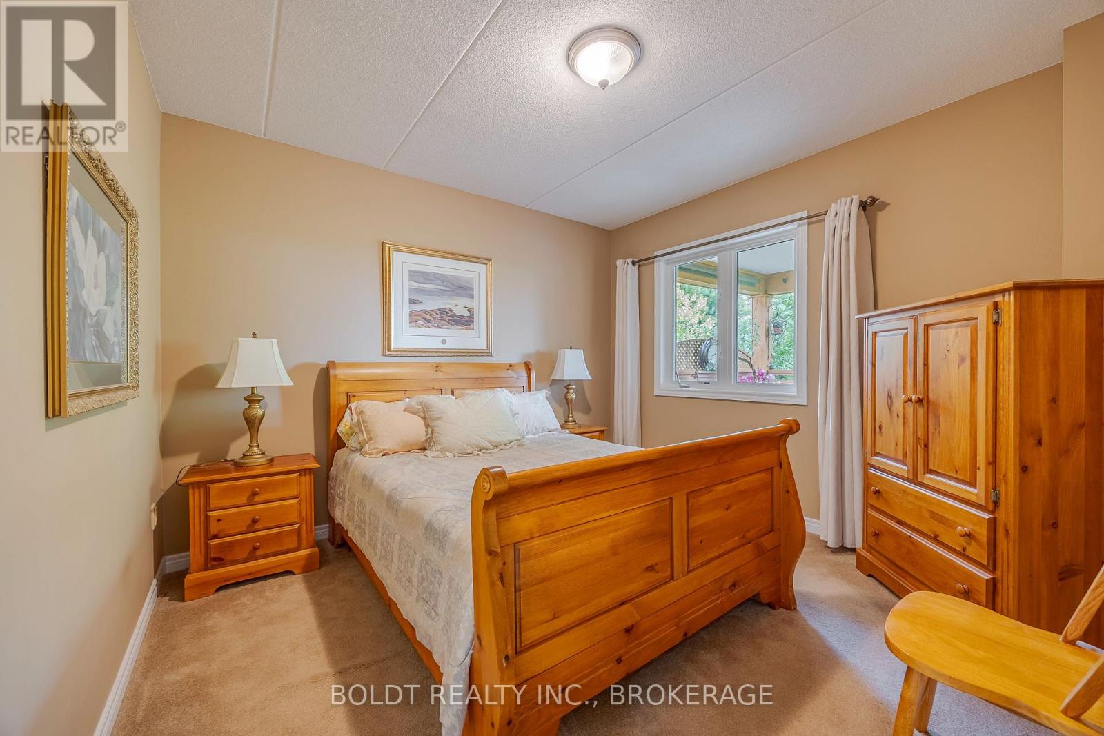 201 - 678 Line 2 Road, Niagara-On-The-Lake, Ontario  L0S 1T0 - Photo 18 - X12330060