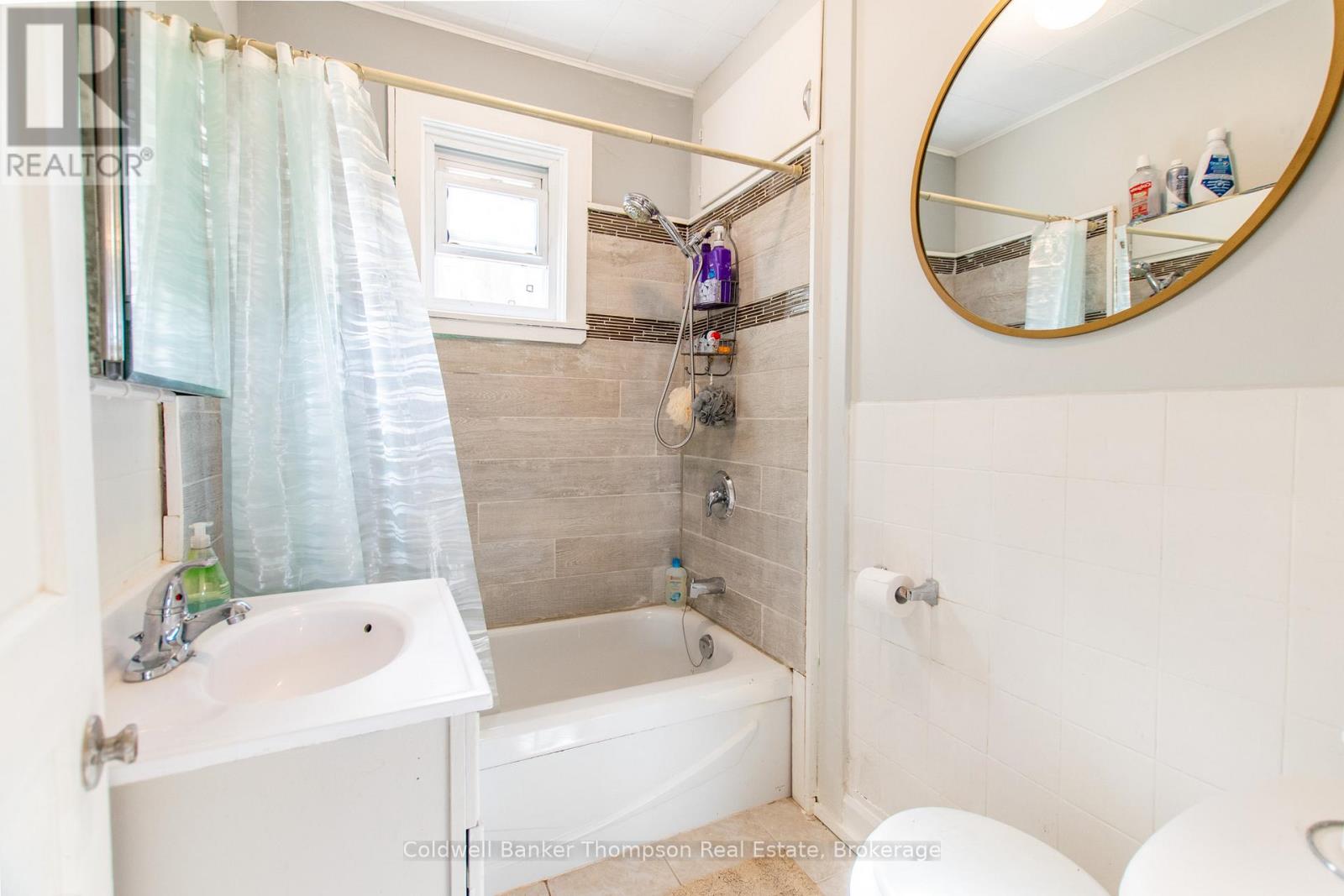 10 Duncan Street E, Huntsville, Ontario  P1H 1P6 - Photo 14 - X12330056