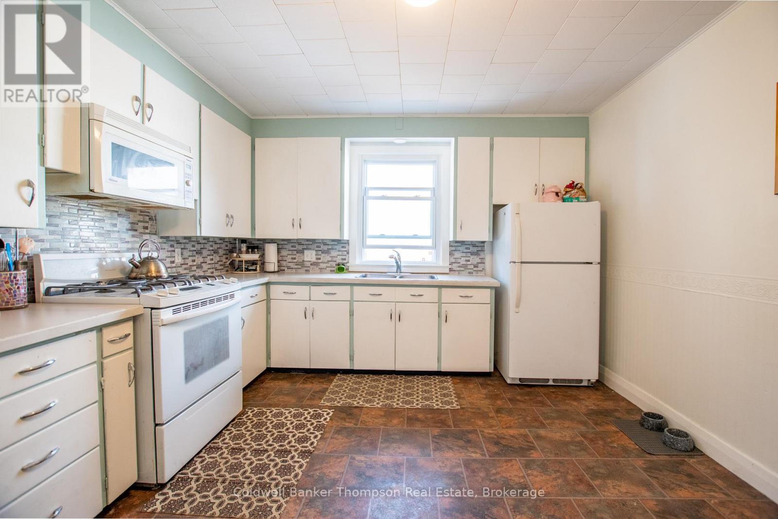 10 Duncan Street E, Huntsville, Ontario  P1H 1P6 - Photo 18 - X12330056