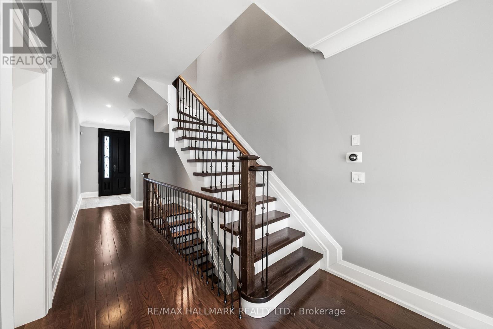 Property at 19 HYCREST AVENUE image 4