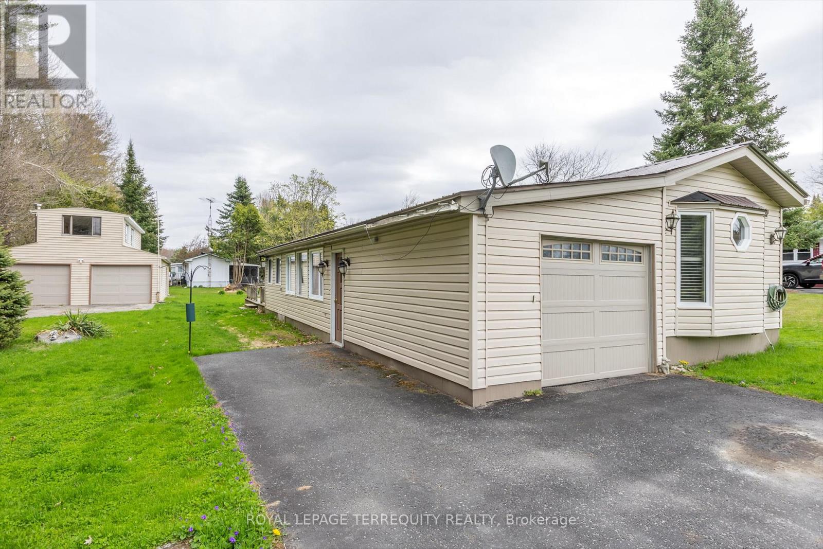 65 Chandos Street, Havelock-Belmont-Methuen, Ontario  K0L 1Z0 - Photo 4 - X12130009