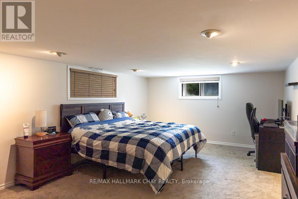 325 Innisfil Street, Barrie, Ontario  L4N 3G4 - Photo 20 - S12330030