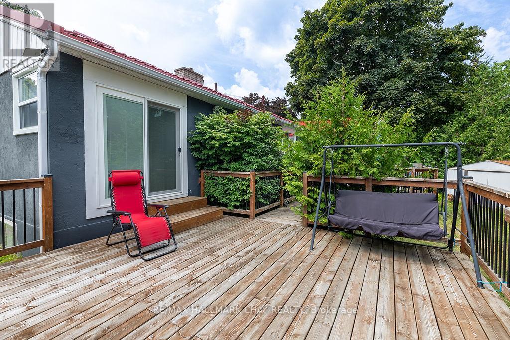 325 Innisfil Street, Barrie, Ontario  L4N 3G4 - Photo 9 - S12330030