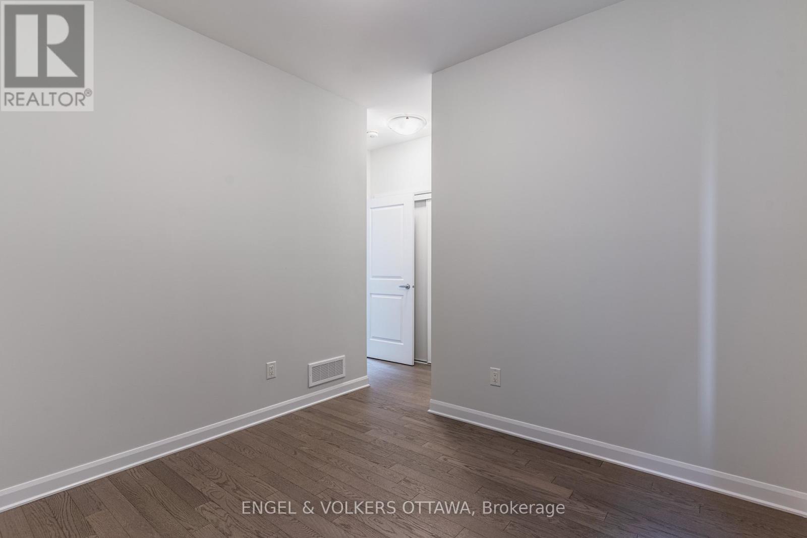 333 Elsie Macgill Walk, Ottawa, Ontario  K2W 0K7 - Photo 26 - X12320813