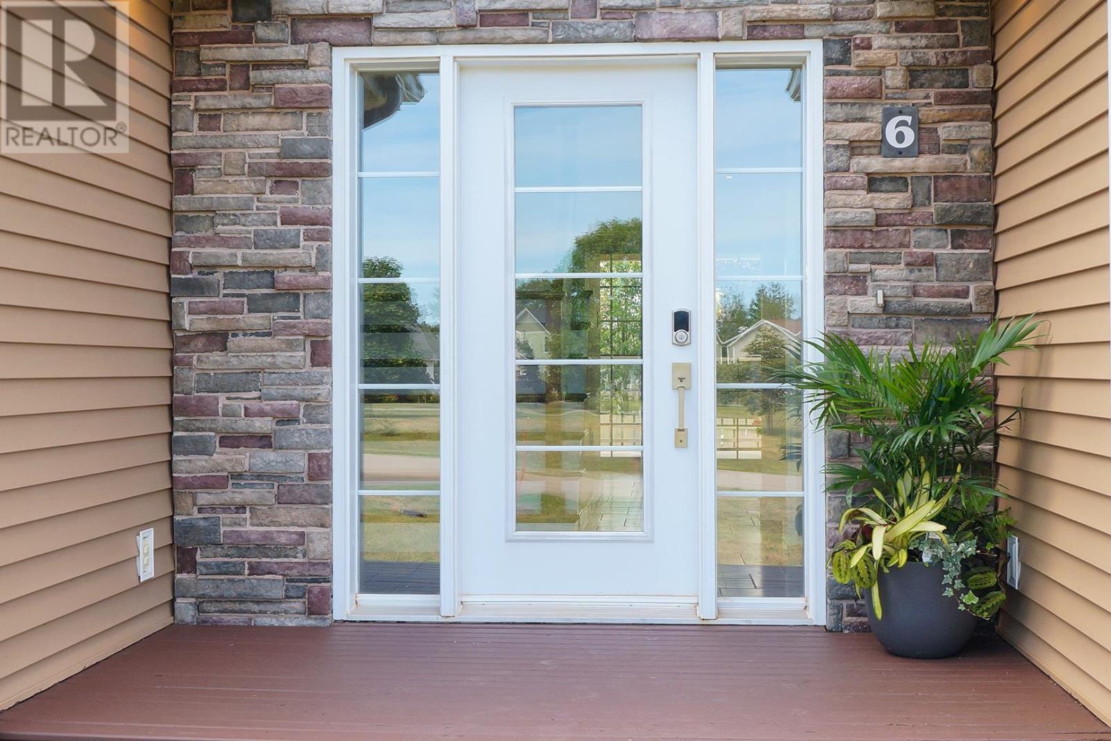 Property at 6 Falcon Drive image 2