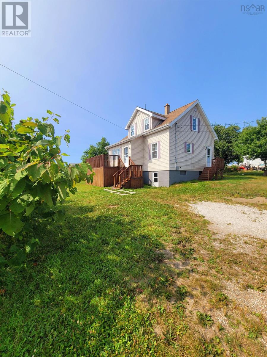 35 Centre Street, Reserve Mines, Nova Scotia  B1E 1B1 - Photo 4 - 202514545