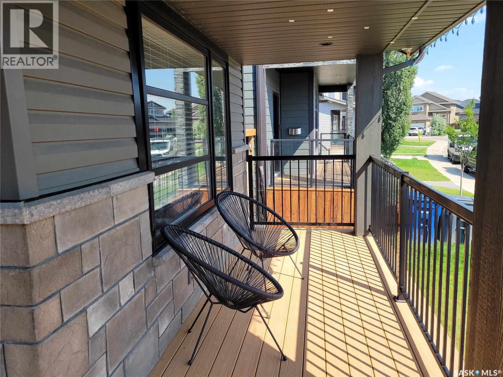 Property at 1054 Kloppenburg BEND image 2