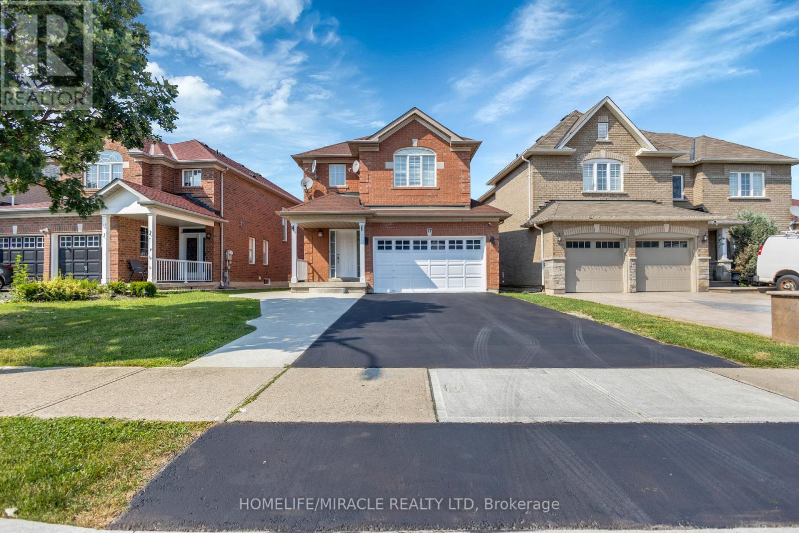 17 BINDER TWINE TRAIL, Brampton, Ontario