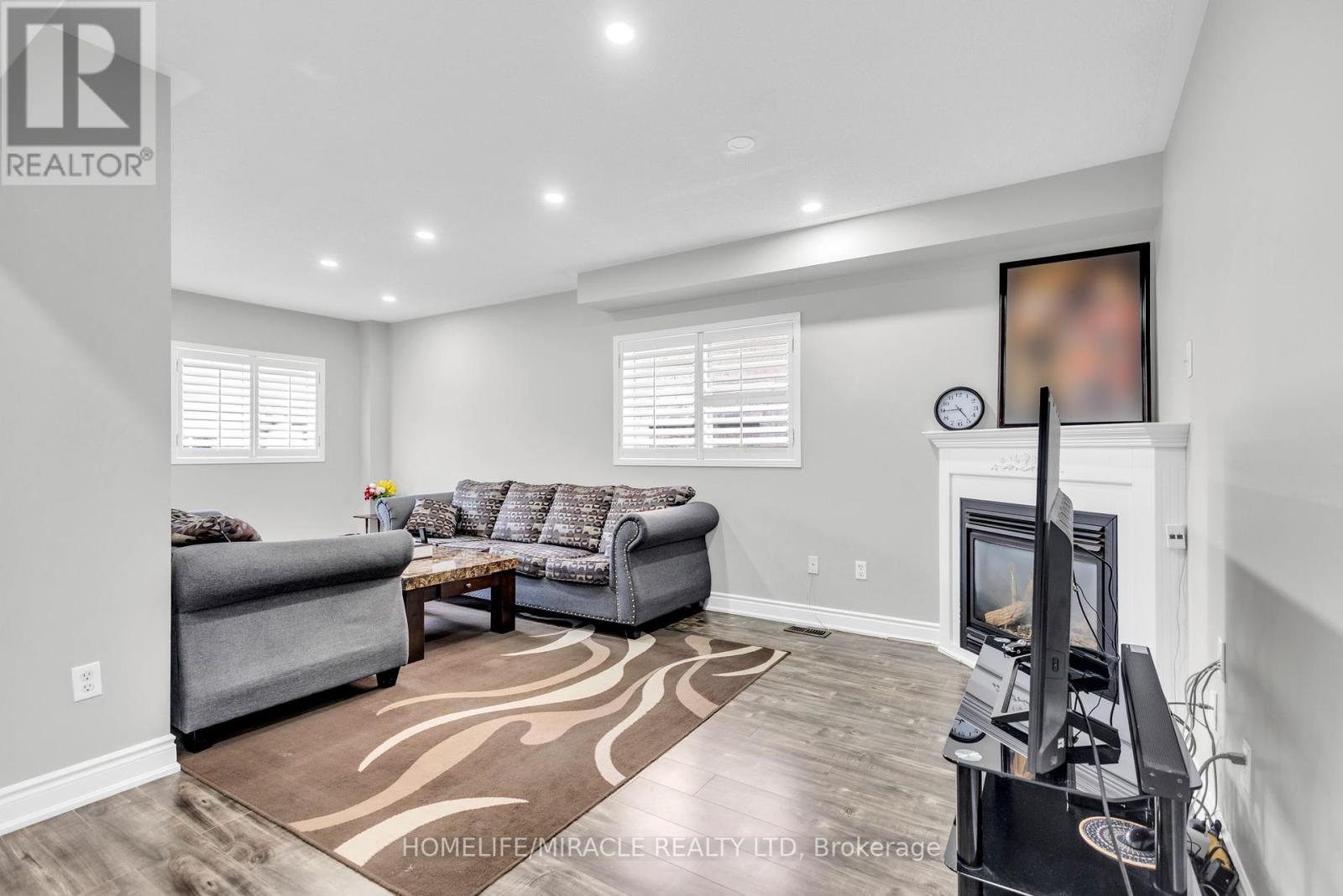 17 Binder Twine Trail, Brampton, Ontario  L6X 4R2 - Photo 11 - W12329985