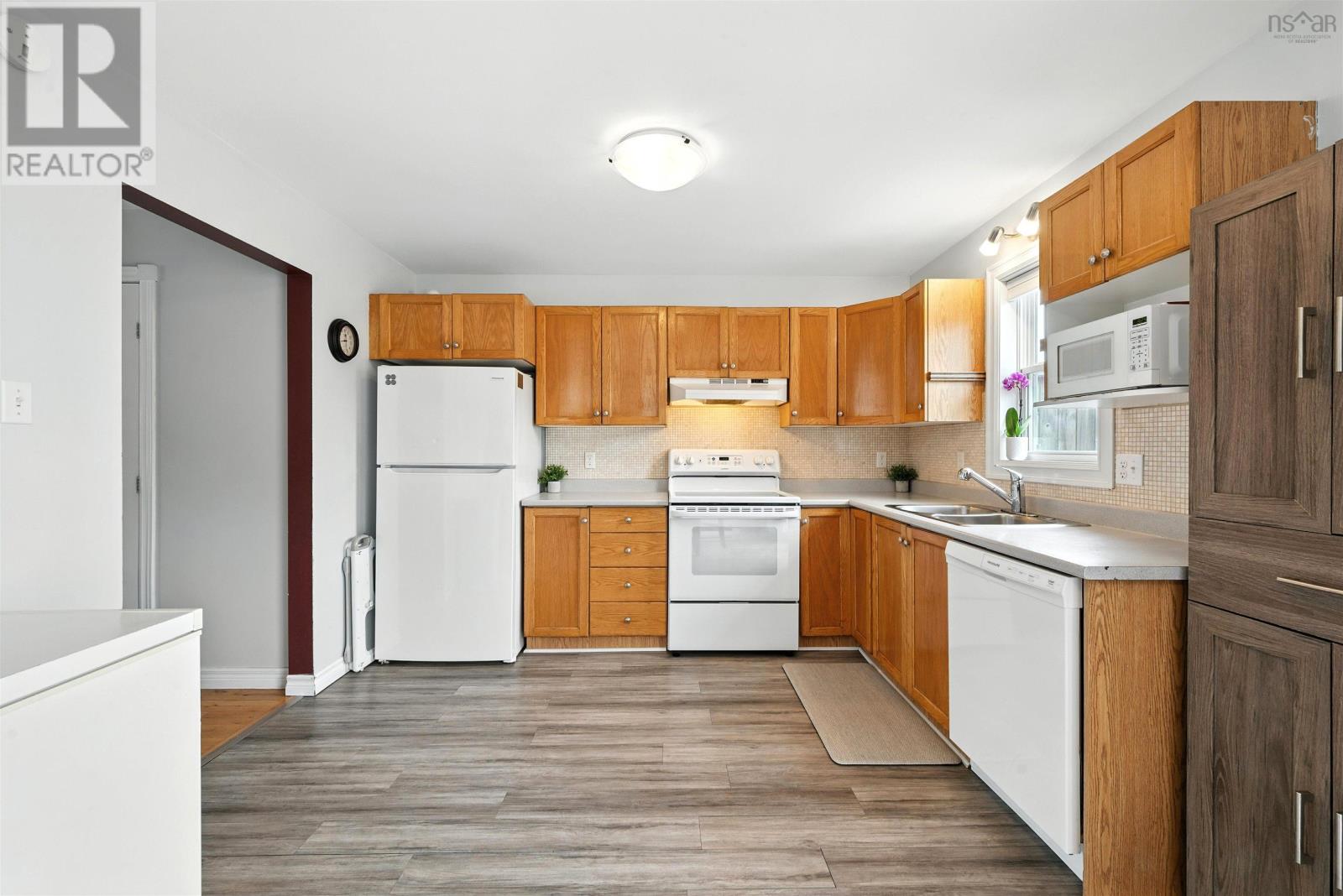 1225 Sackville Drive, Middle Sackville, Nova Scotia  B4E 3G1 - Photo 5 - 202515895