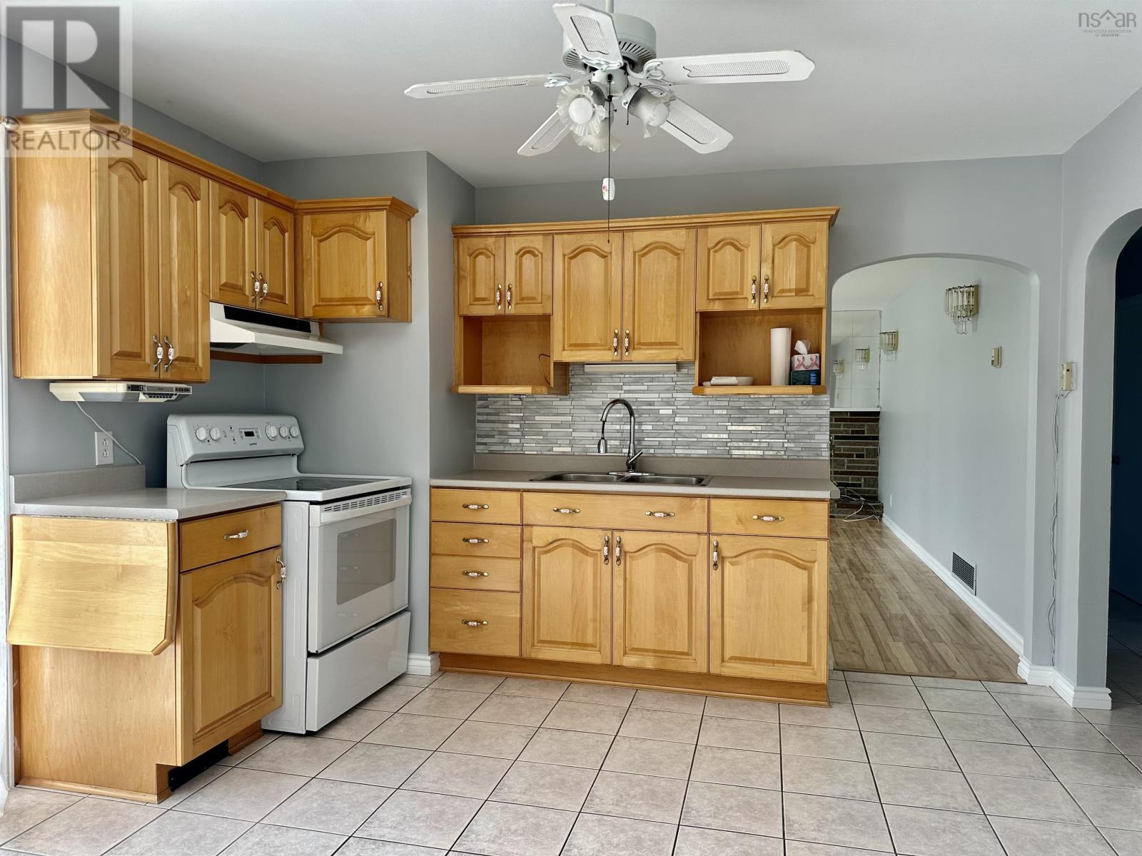 69 Kings Road, Port Hastings, Nova Scotia  B9A 1N9 - Photo 11 - 202517453