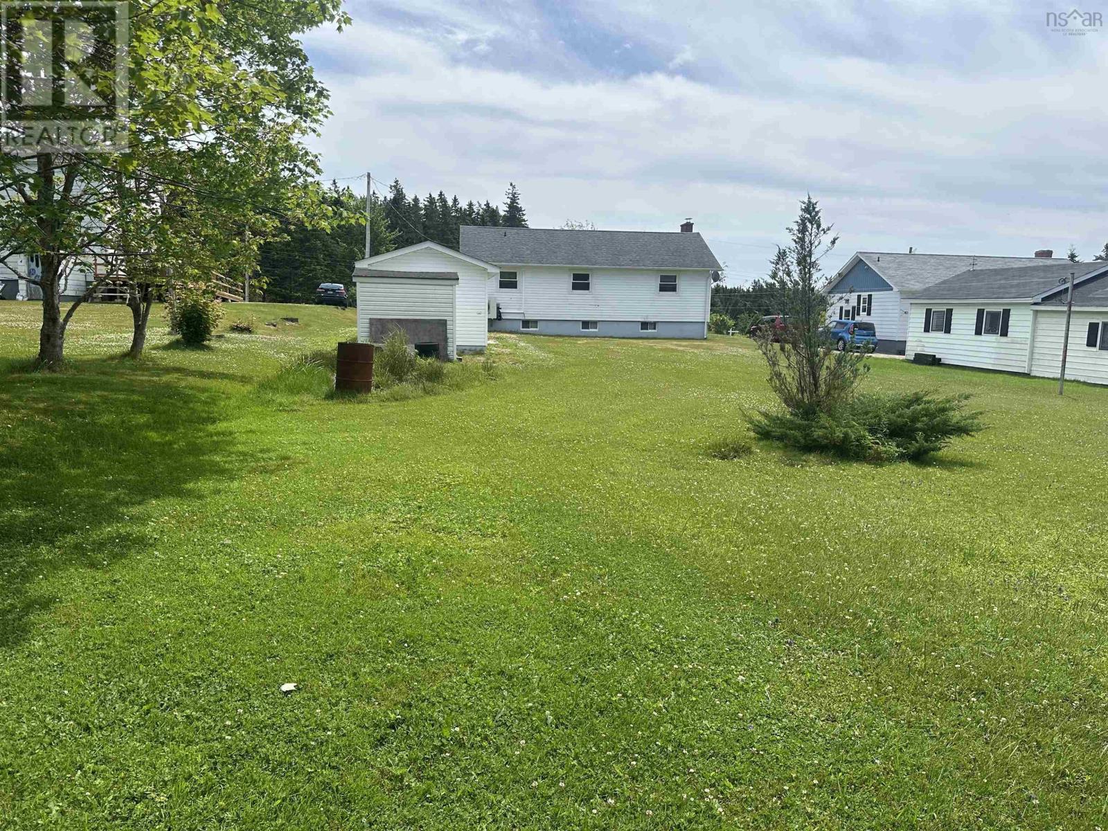 69 Kings Road, Port Hastings, Nova Scotia  B9A 1N9 - Photo 5 - 202517453