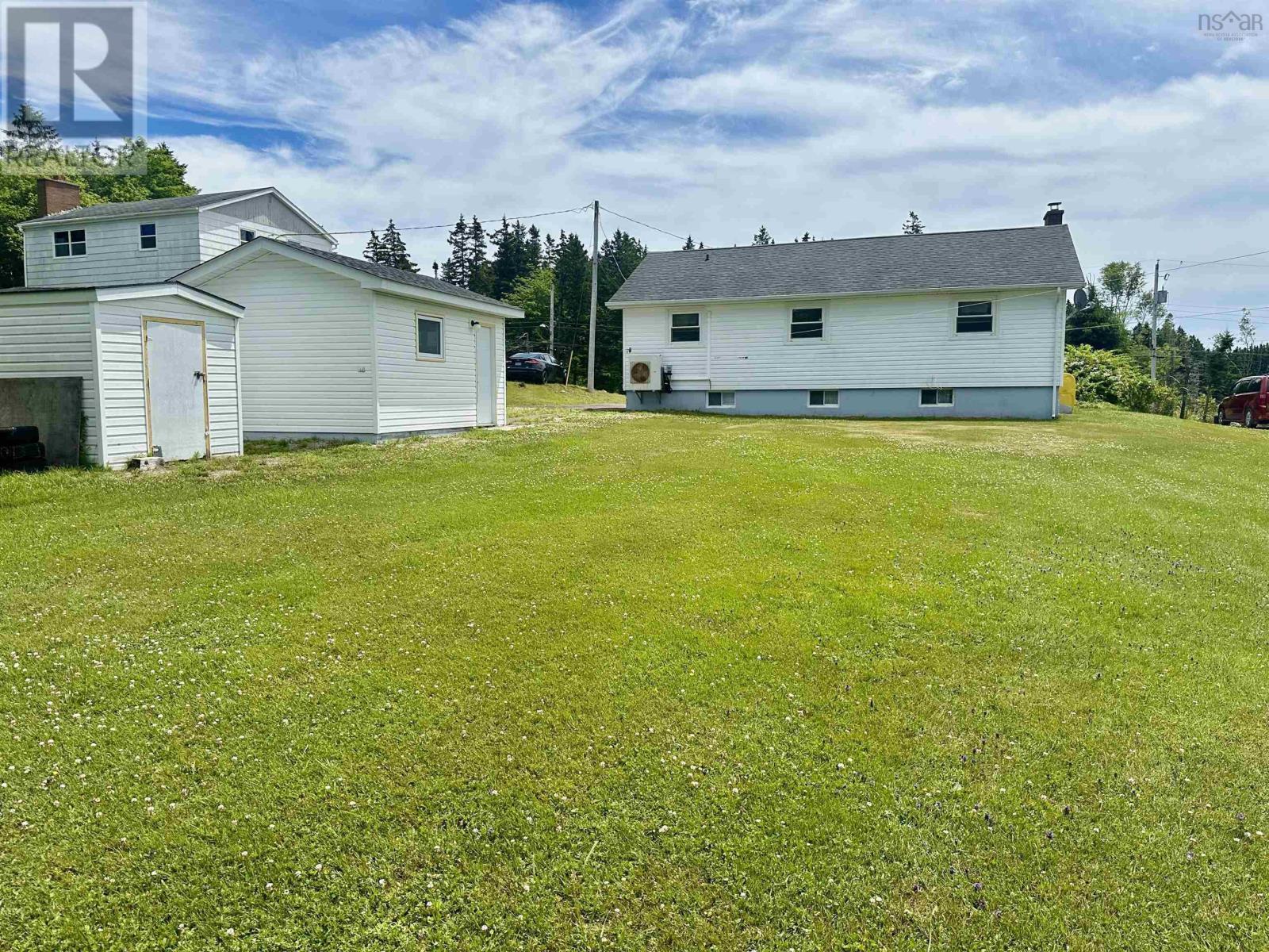 69 Kings Road, Port Hastings, Nova Scotia  B9A 1N9 - Photo 4 - 202517453