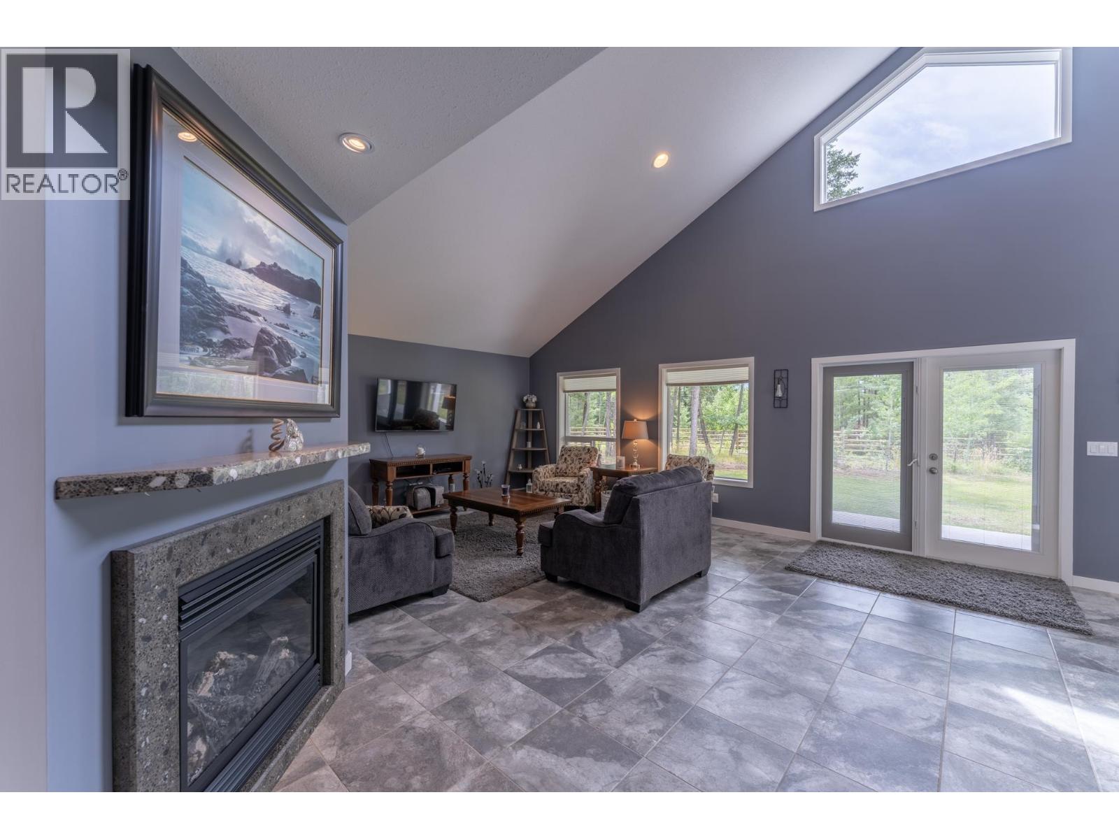 48 Ptarmigan Place, 150 Mile House, British Columbia  V0K 2G0 - Photo 14 - R3034668