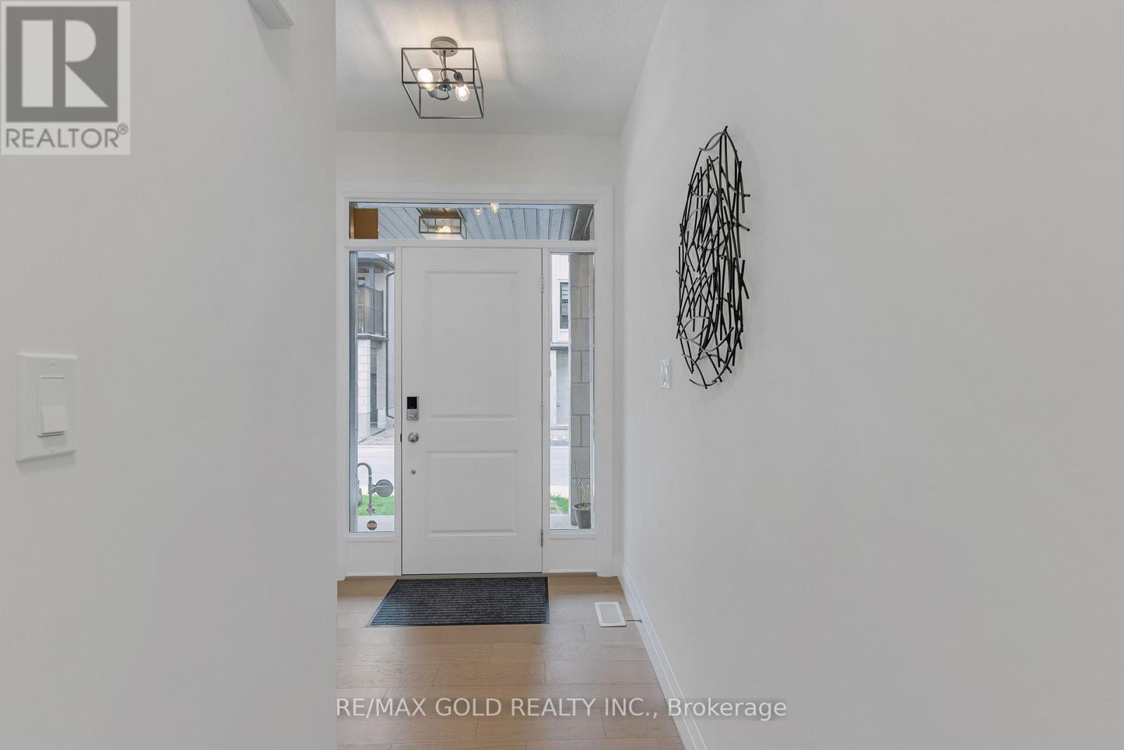 Property at 19 - 143 ELGIN STREET N image 5