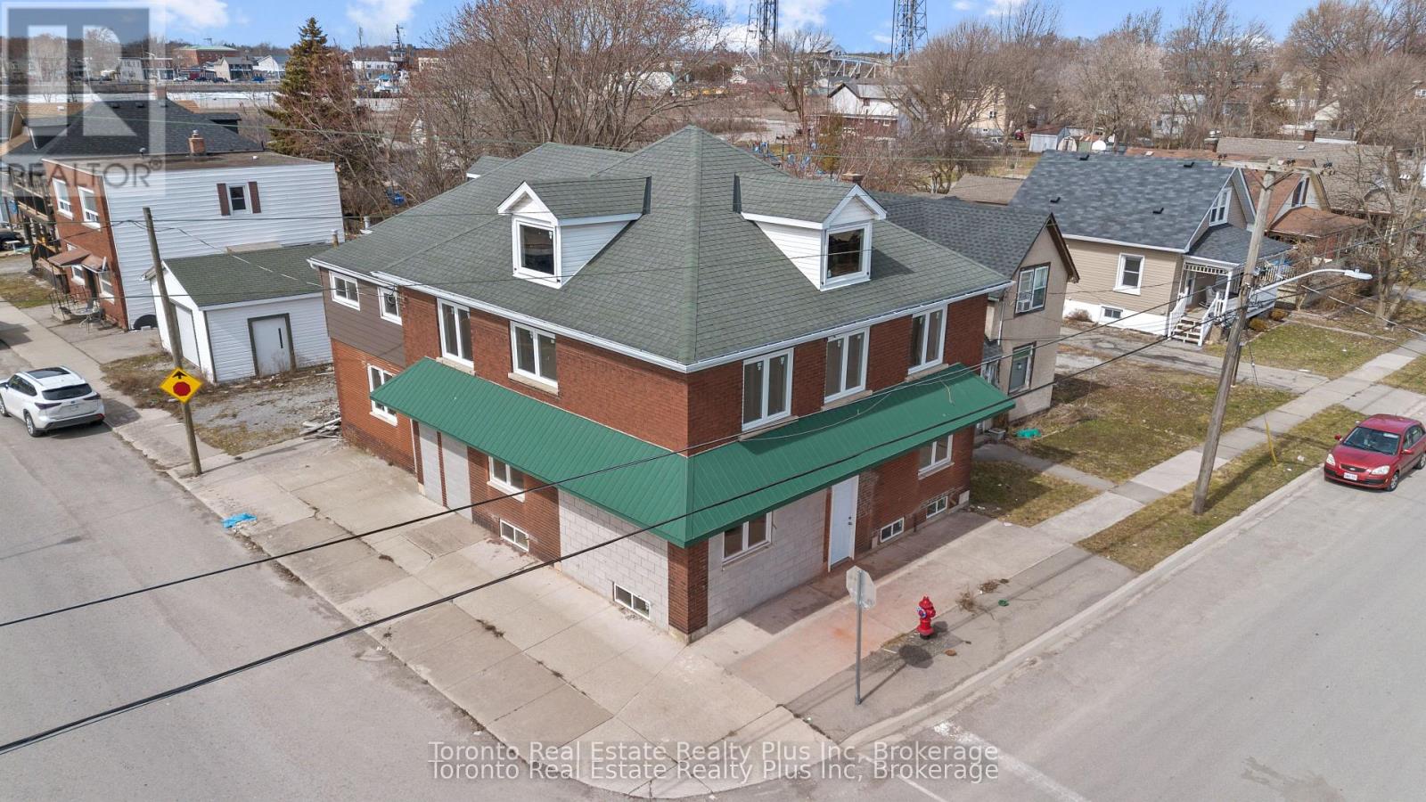 180 Fares Street, Port Colborne, Ontario  L3K 1W4 - Photo 1 - X12329844
