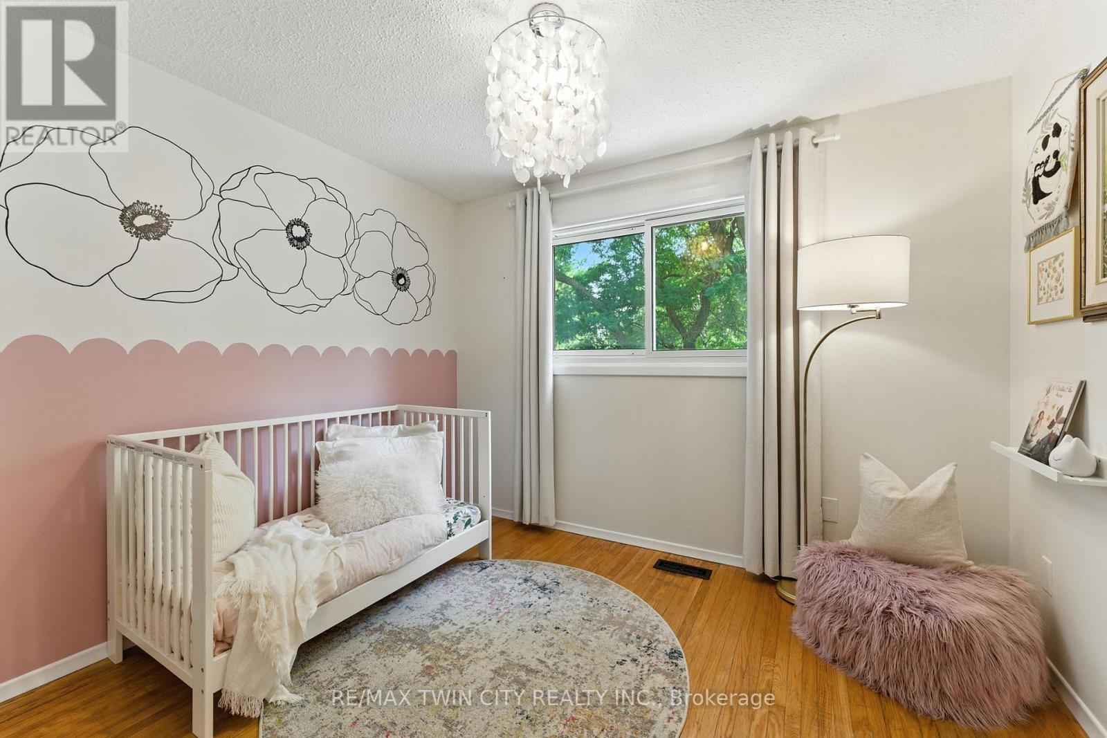 68 Westmount Mews, Cambridge, Ontario  N1S 4J1 - Photo 17 - X12329883