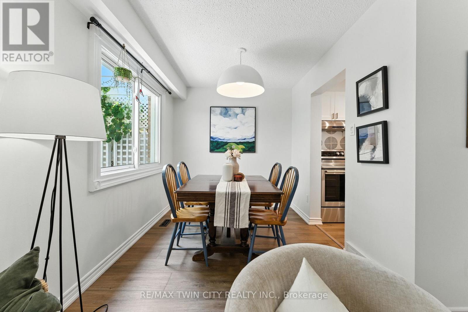 68 Westmount Mews, Cambridge, Ontario  N1S 4J1 - Photo 9 - X12329883