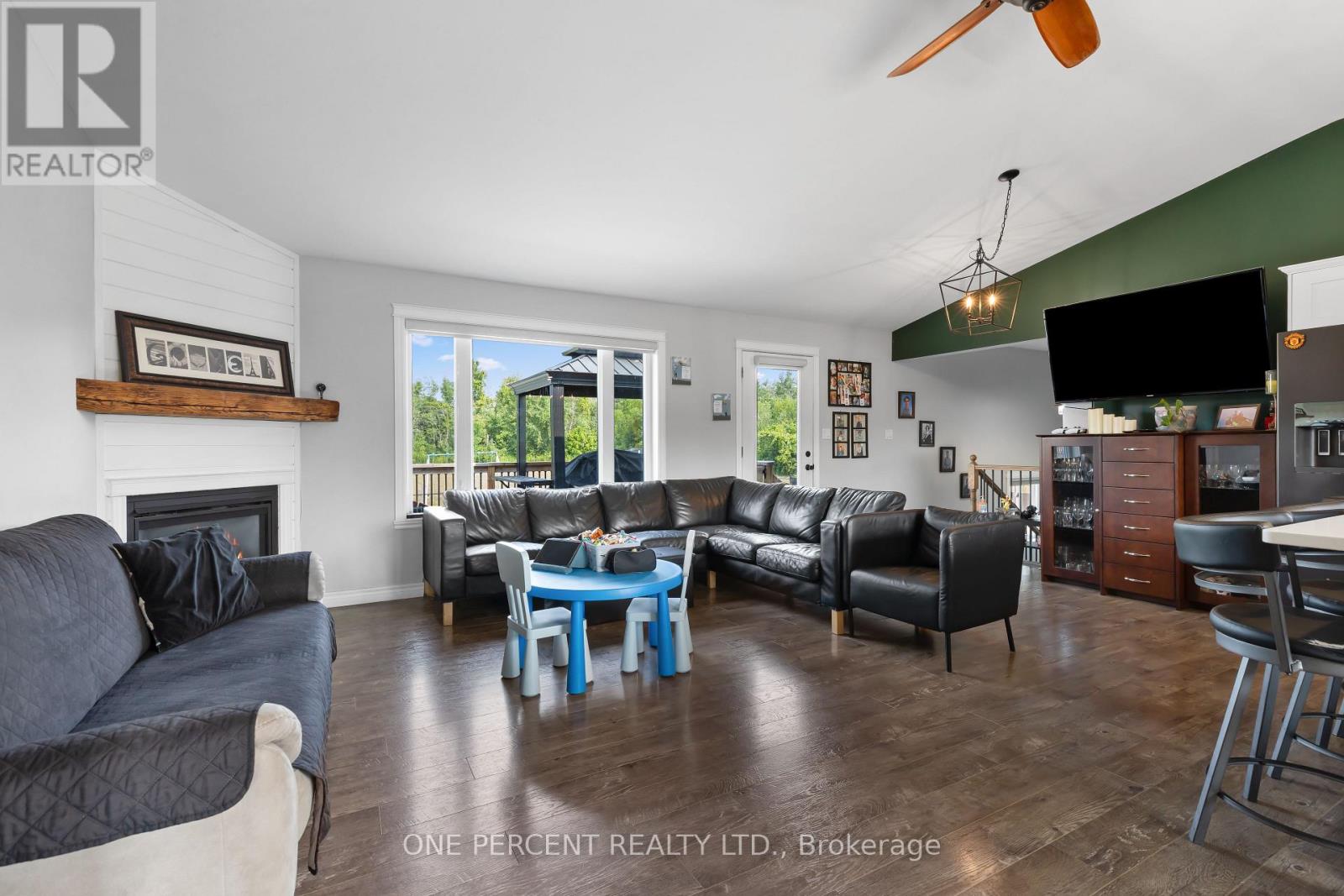 31 Distillery Street, Kawartha Lakes, Ontario  K0L 2W0 - Photo 13 - X12330009