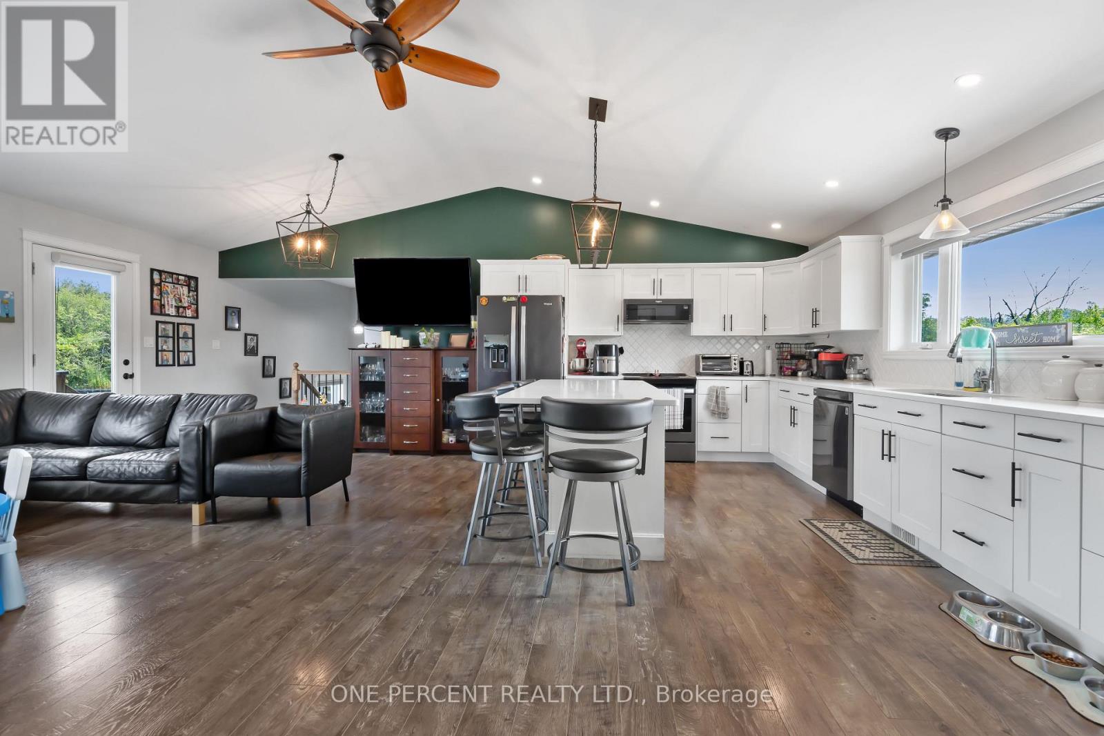 31 Distillery Street, Kawartha Lakes, Ontario  K0L 2W0 - Photo 7 - X12330009
