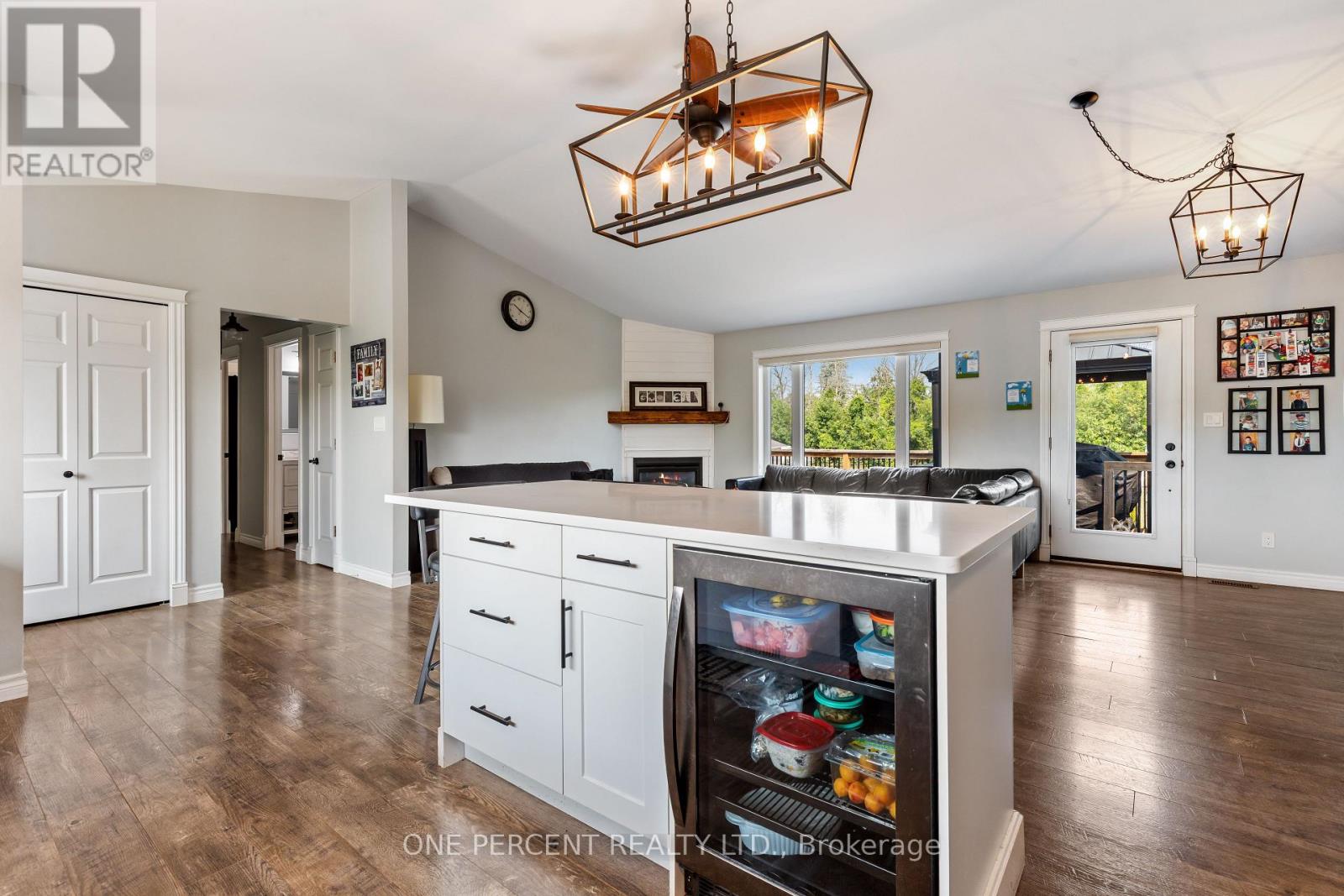 31 Distillery Street, Kawartha Lakes, Ontario  K0L 2W0 - Photo 8 - X12330009