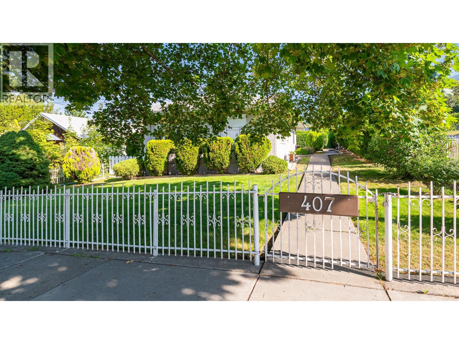 407 10th Avenue N, creston, British Columbia