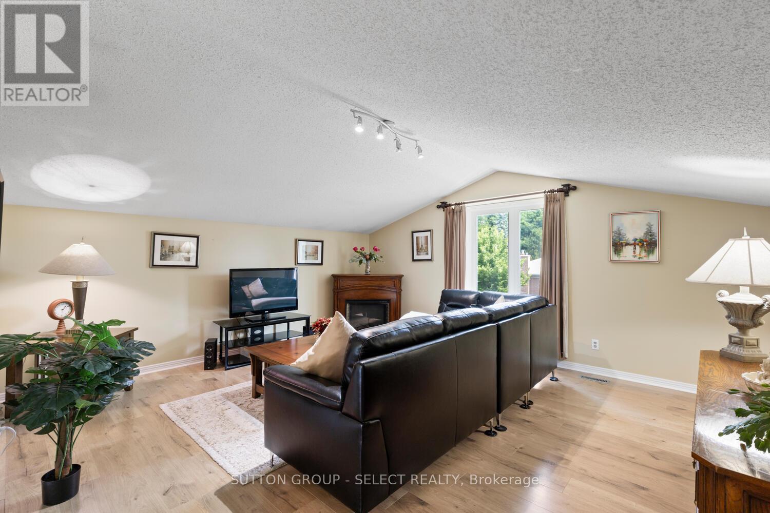 487 Jeffreybrook Close, London North, Ontario  N5X 2S5 - Photo 21 - X12330278