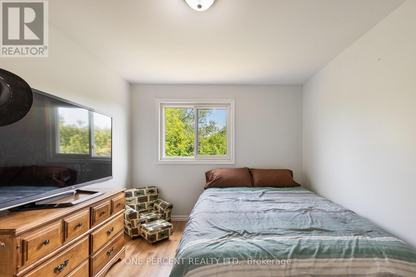 11 Beecroft Court, Whitby, Ontario  L1P 1C7 - Photo 19 - E12330107