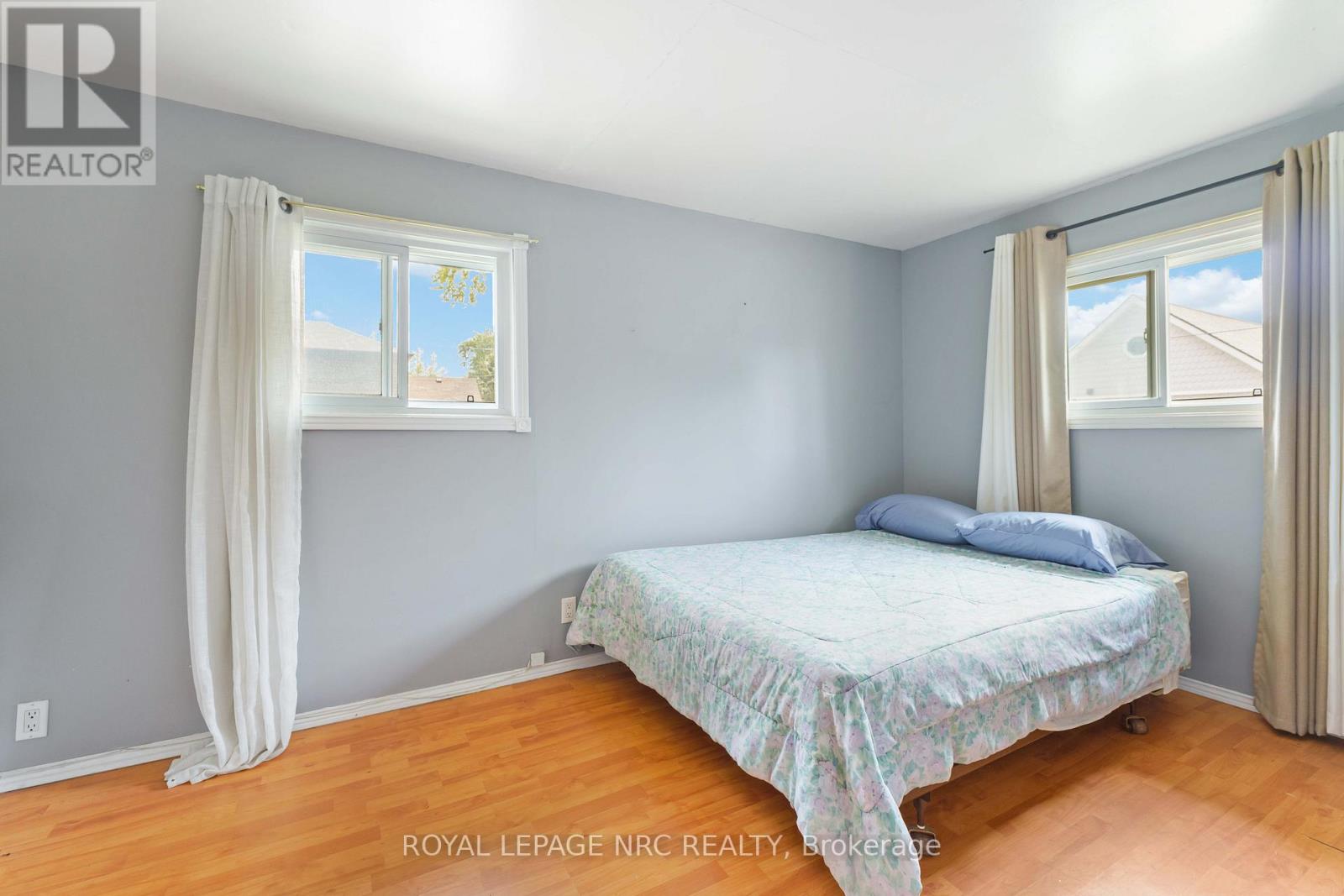 16 Cambridge Road E, Fort Erie, Ontario  L0S 1B0 - Photo 16 - X12304676