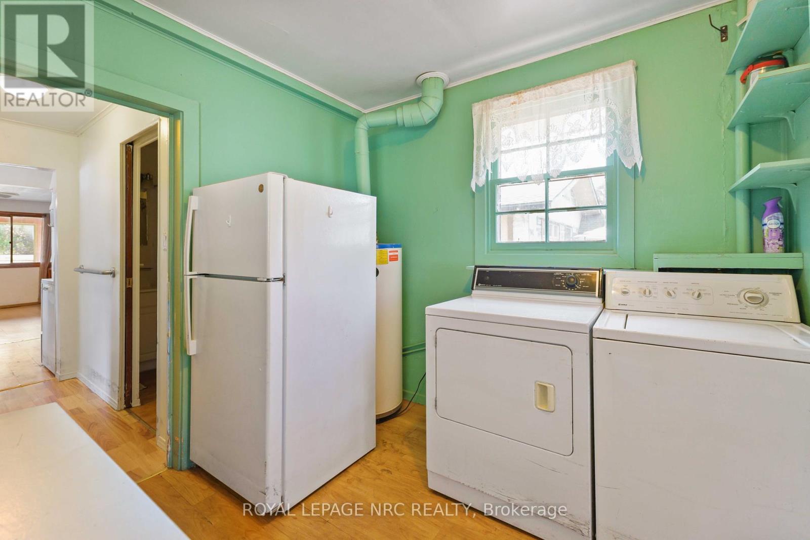 16 Cambridge Road E, Fort Erie, Ontario  L0S 1B0 - Photo 20 - X12304676