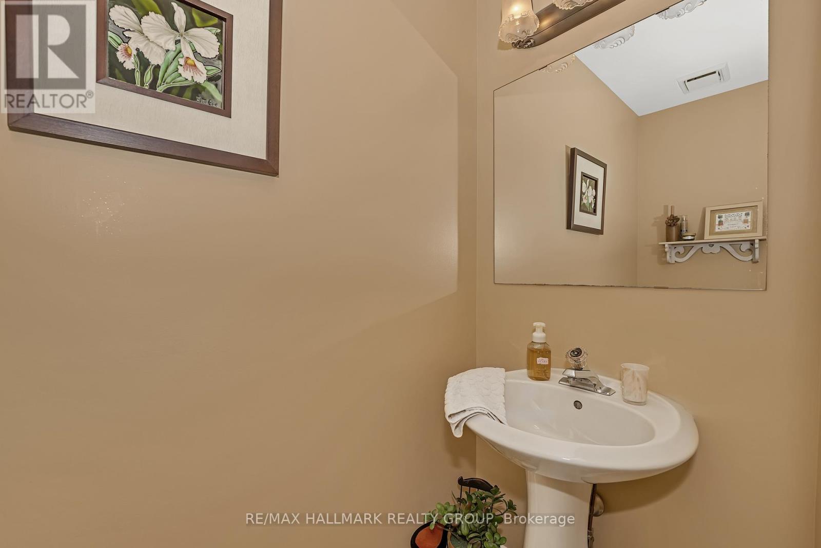 Property at 41 CLAUDET CRESCENT image 4