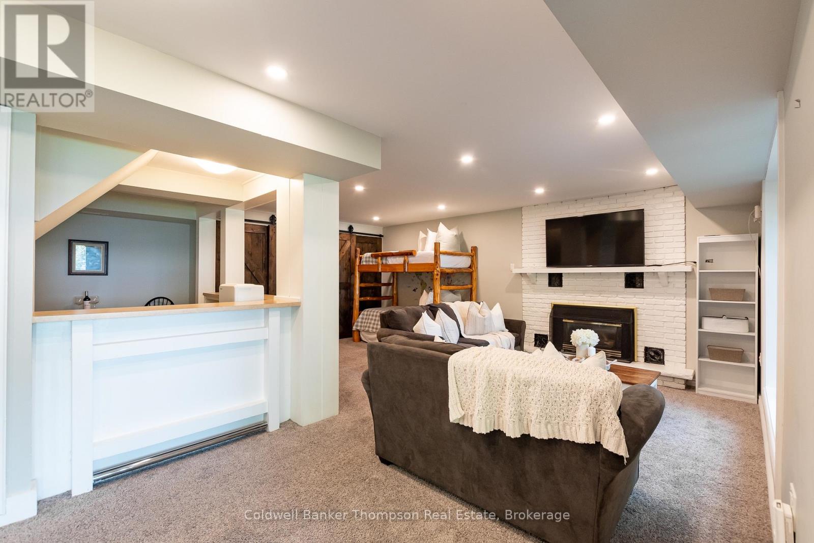 26 Helen Street, Huntsville, Ontario  P1H 1H5 - Photo 35 - X12321234