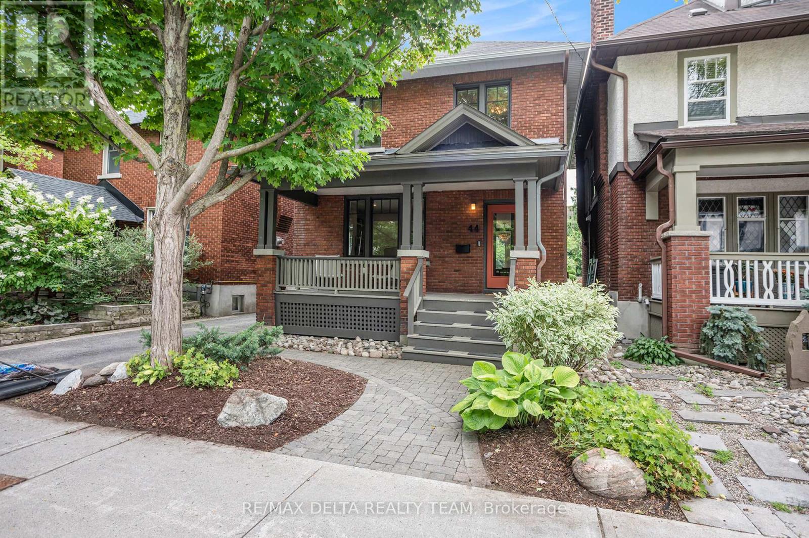 Property at 44 RENFREW AVENUE image 2