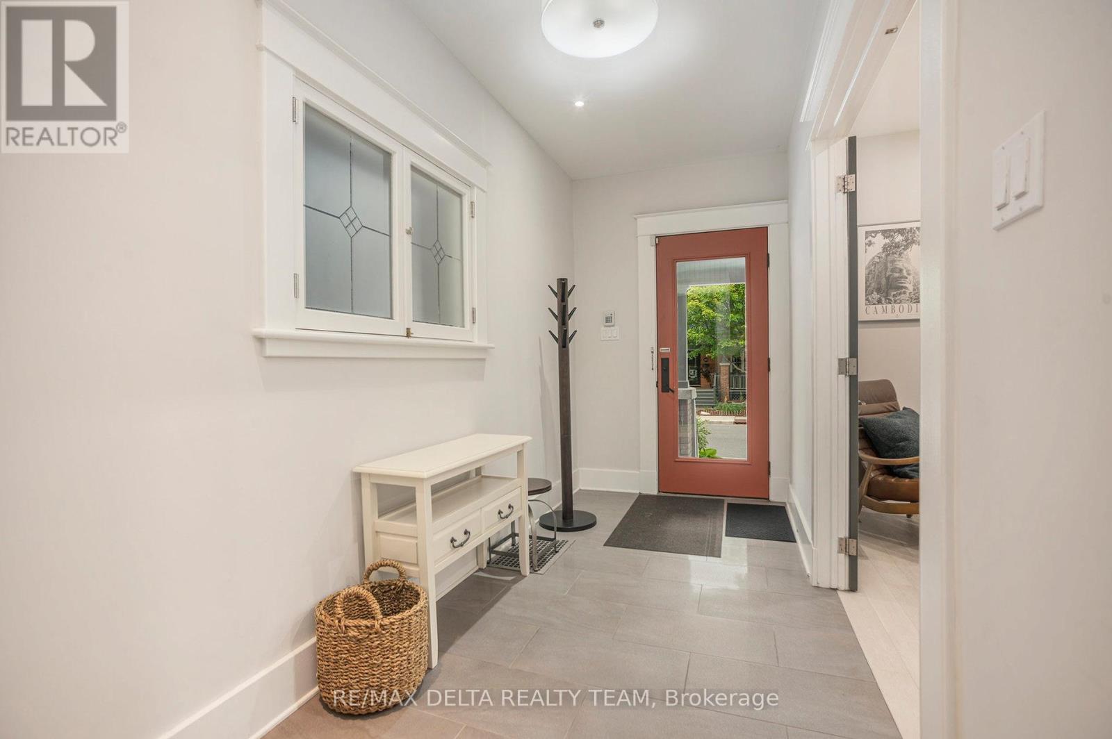 Property at 44 RENFREW AVENUE image 4