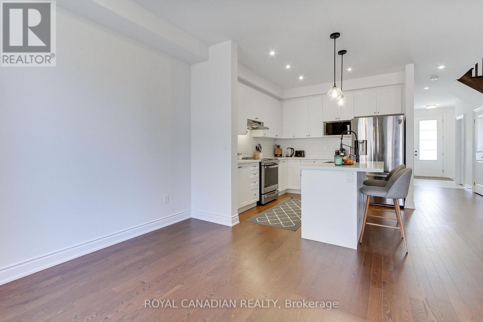 1404 Blackmore Street, Innisfil, Ontario  L9S 0P2 - Photo 18 - N12330102