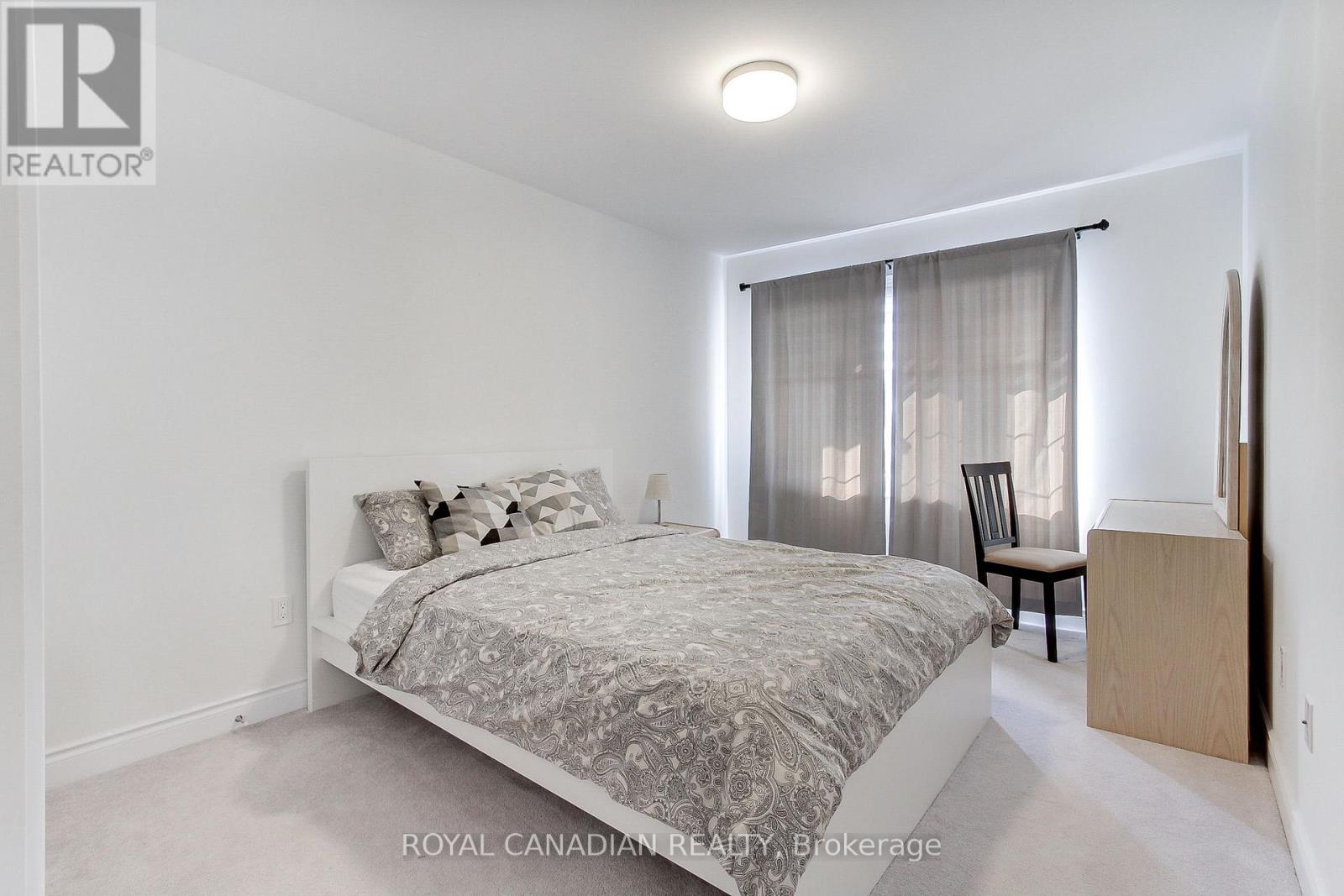 1404 Blackmore Street, Innisfil, Ontario  L9S 0P2 - Photo 32 - N12330102