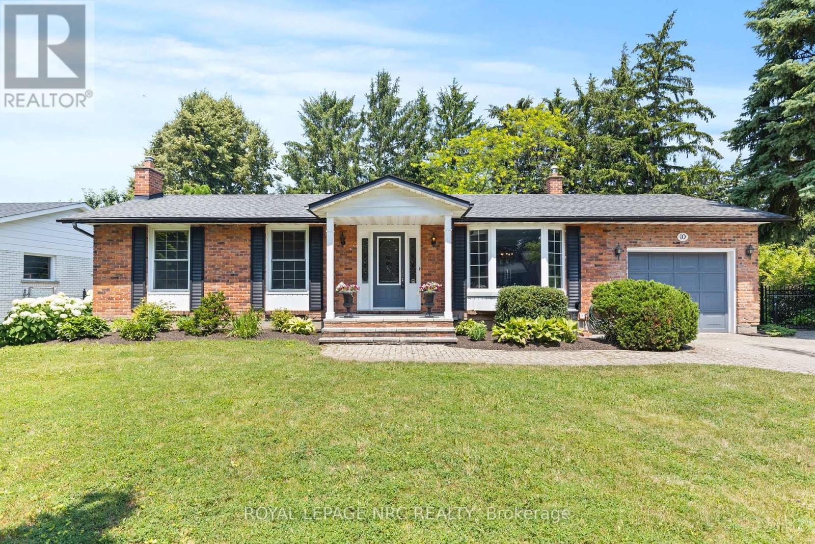 Property at 10 UPPER CANADA DRIVE image 2