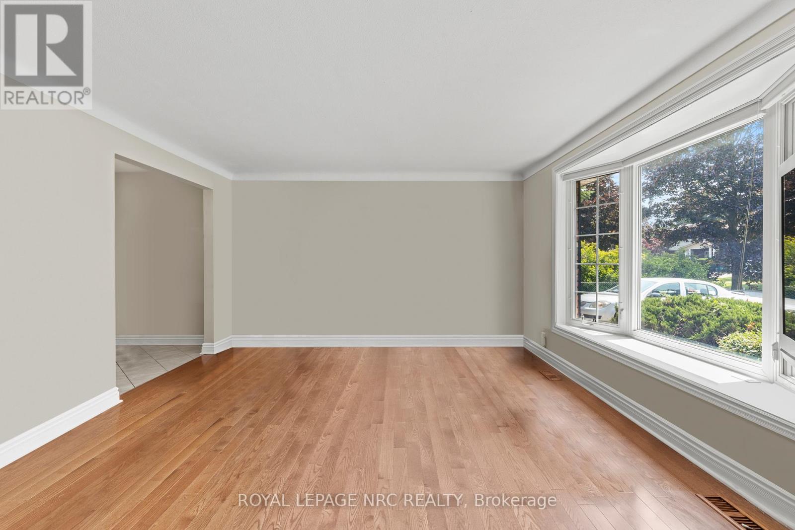 Property at 10 UPPER CANADA DRIVE image 4