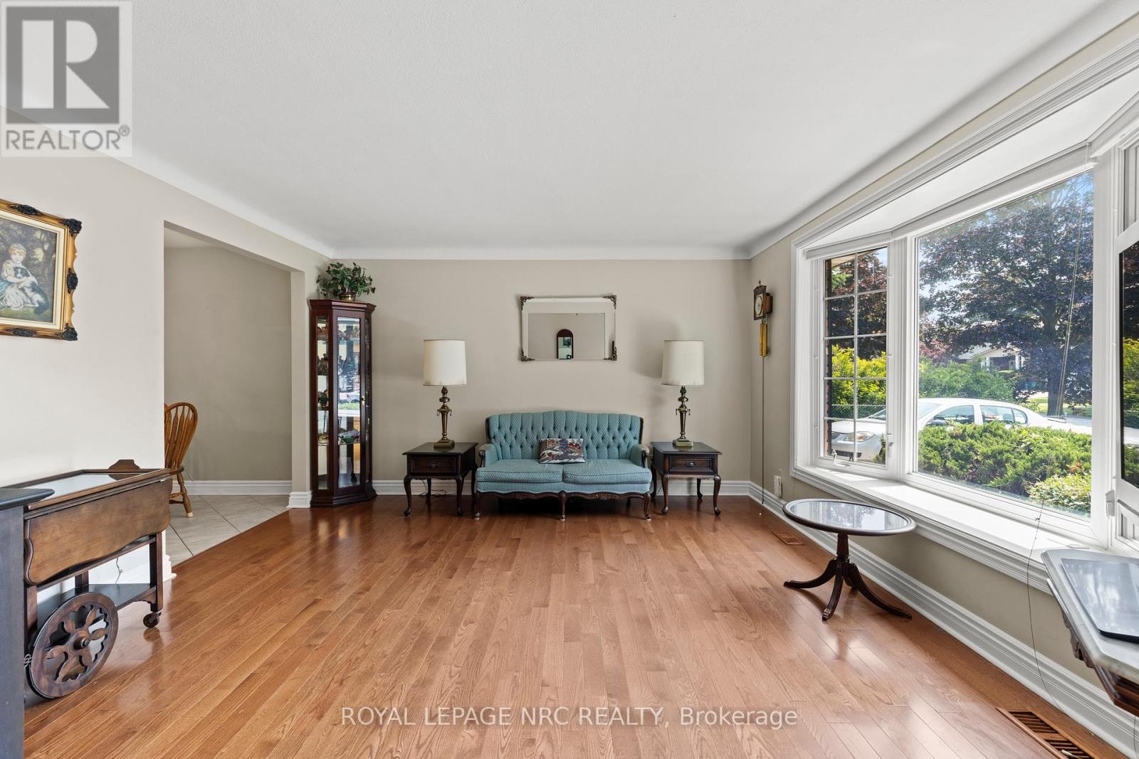 Property at 10 UPPER CANADA DRIVE image 5