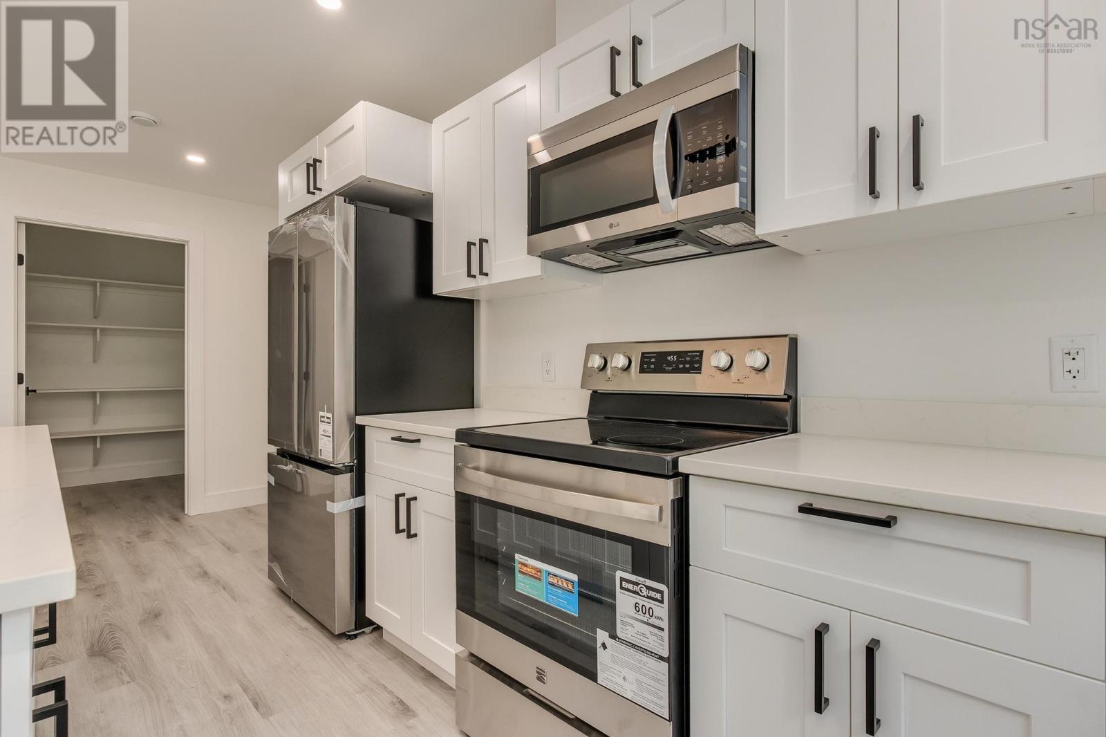 9 Layton Road, Halifax, Nova Scotia  B3P 1Z6 - Photo 7 - 202518941