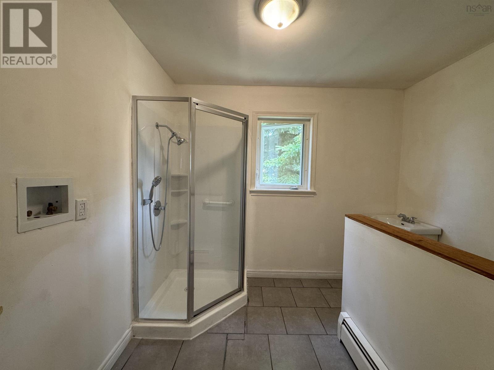 233 Douglas Avenue, Glace Bay, Nova Scotia  B1A 1C2 - Photo 10 - 202519184