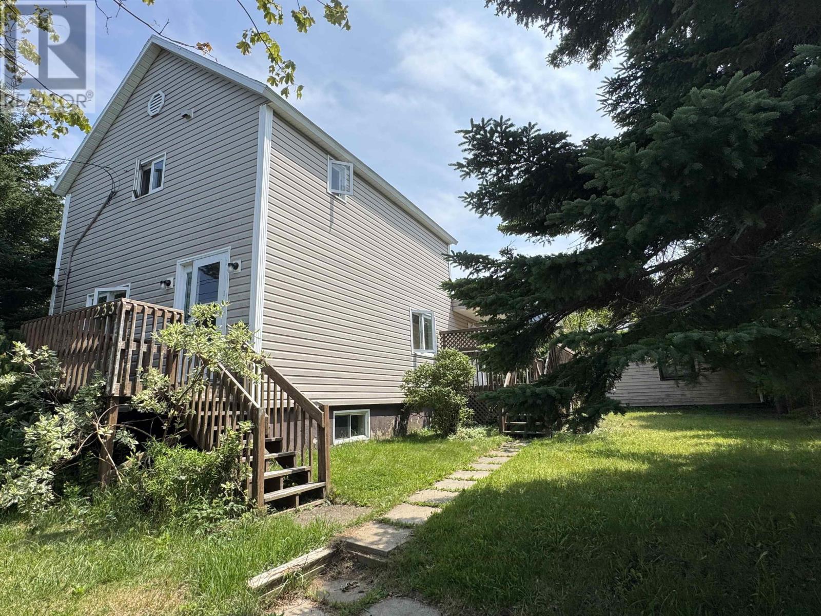 233 Douglas Avenue, Glace Bay, Nova Scotia  B1A 1C2 - Photo 1 - 202519184