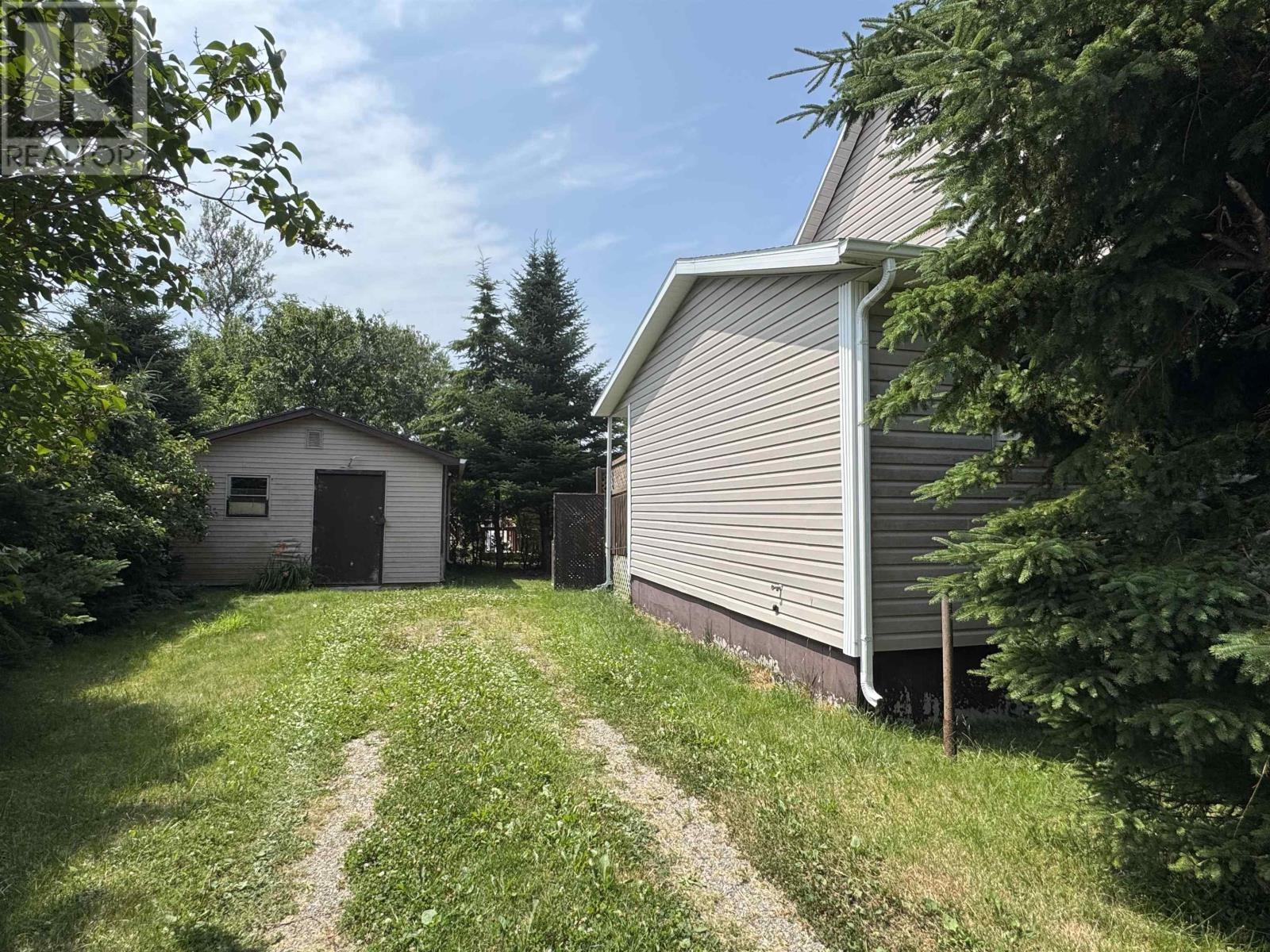 233 Douglas Avenue, Glace Bay, Nova Scotia  B1A 1C2 - Photo 27 - 202519184