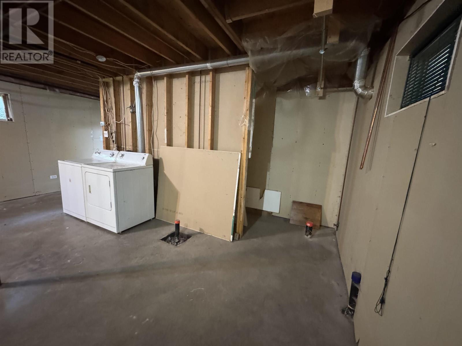 233 Douglas Avenue, Glace Bay, Nova Scotia  B1A 1C2 - Photo 24 - 202519184