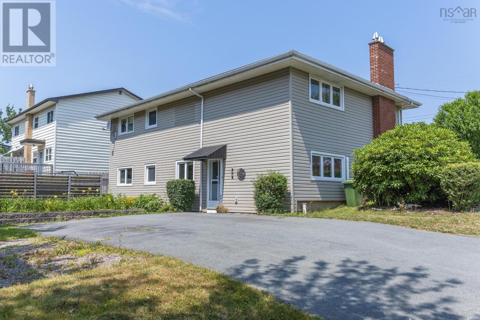 Property at 38 Lynn Drive image 3