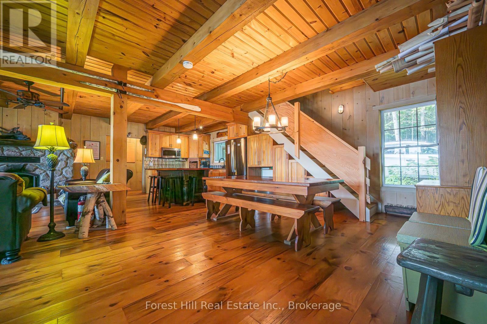 1224 Moot Lake Road S, Lake Of Bays, Ontario  P0B 0A3 - Photo 12 - X12330135