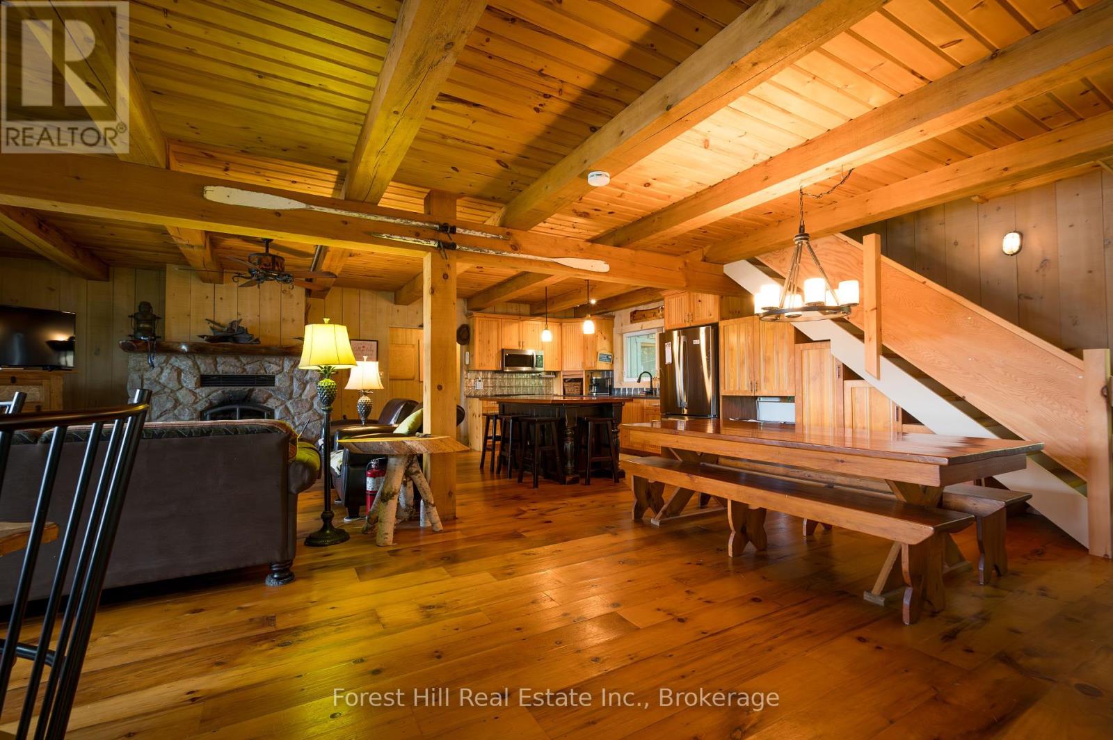 1224 Moot Lake Road S, Lake Of Bays, Ontario  P0B 0A3 - Photo 14 - X12330135